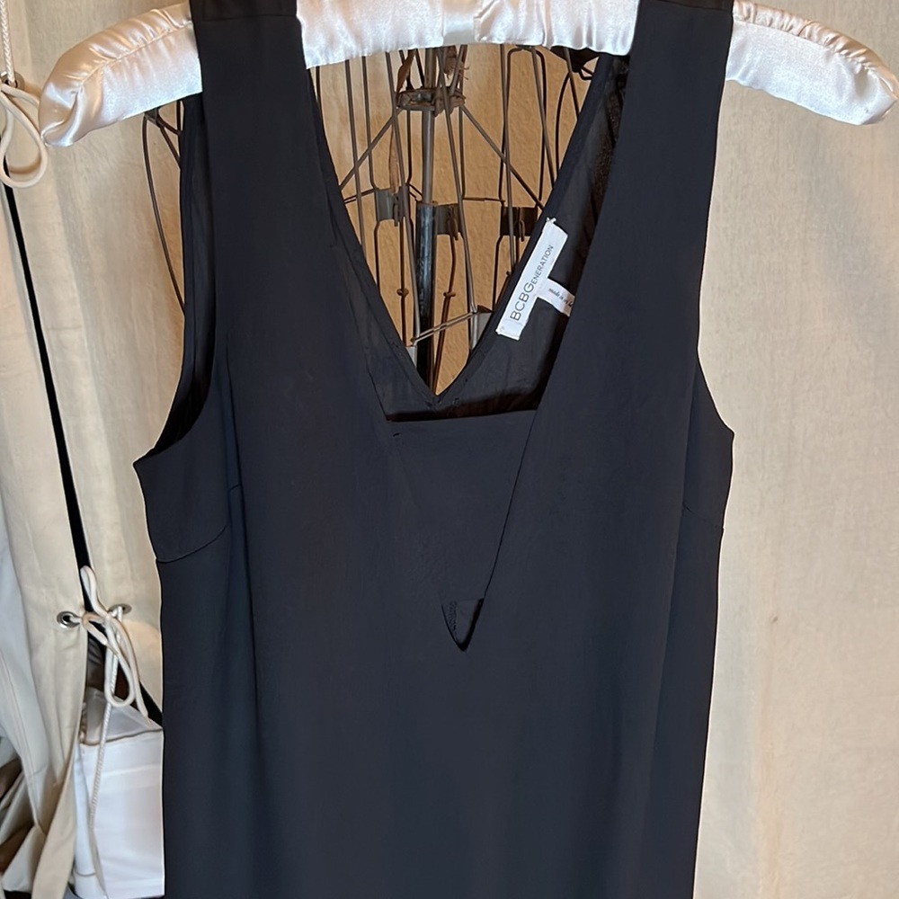 BCBGeneration NWT Black Crepe Sleeveless Top